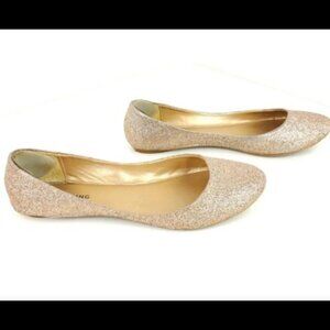 BNWOT GOLD GLITTER BALLET FLATS